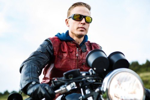 Stay Stylish and Safe: Choosing the Perfect Wraparound Sunglasses for Motorcycle Riding