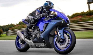 Exploring Popular Sport Motorcycles in Spain: Yamaha R1 and Honda CBR600RR